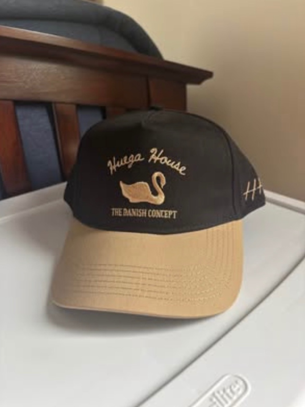 Huega House Black Hat